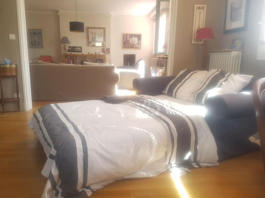 Appt 3 Chambres Hyper Centre Tres Calme Tres Clair Quartier Place Royale, Parking Gratuit Nantes Bagian luar foto